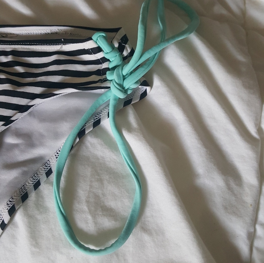 Bikini set - Picture 2 of 5